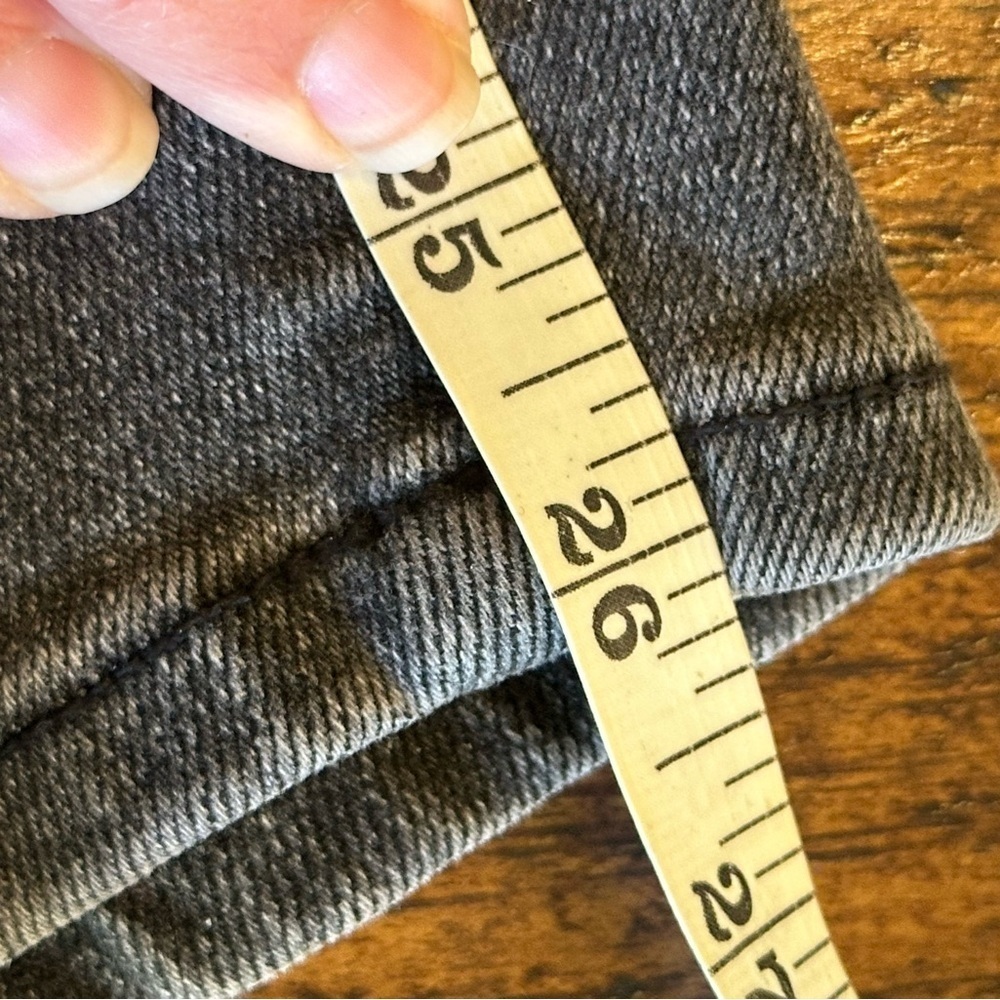 Universal Standard | Slim Leg, Ankke/Crop High Rise Jean in Soft Black, Size 10 - Picture 10 of 10